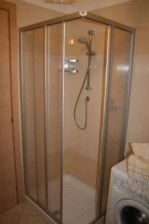 Alma Apartment Sirmione 0*,